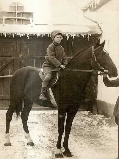Эрик Коркмасов на коне Абрике